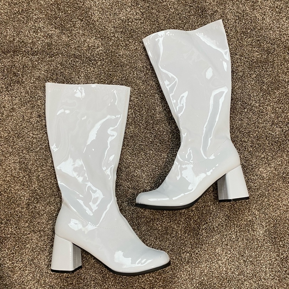 Wide Calf White Go Go Chunky Heel Knee High Boots Size 11